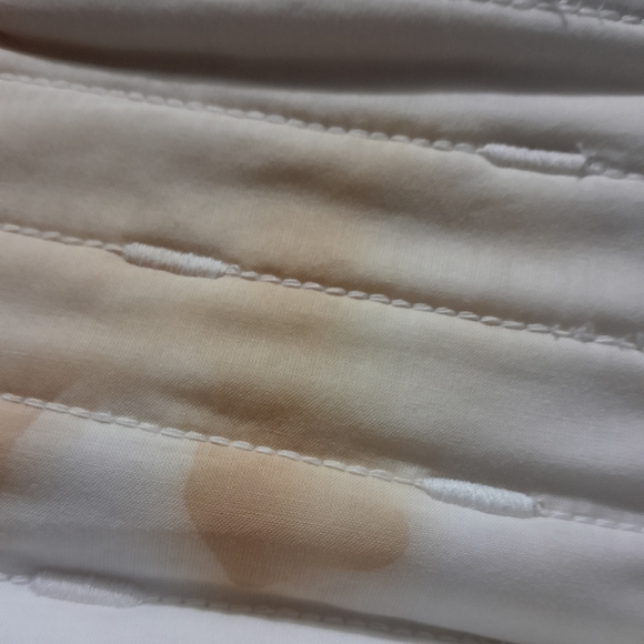 New Under The Canopy Organic cotton king size Essential Quilt white IRREGULAR - Picture 6 of 6